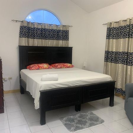 Caribbean Escape Otel Portmore Dış mekan fotoğraf